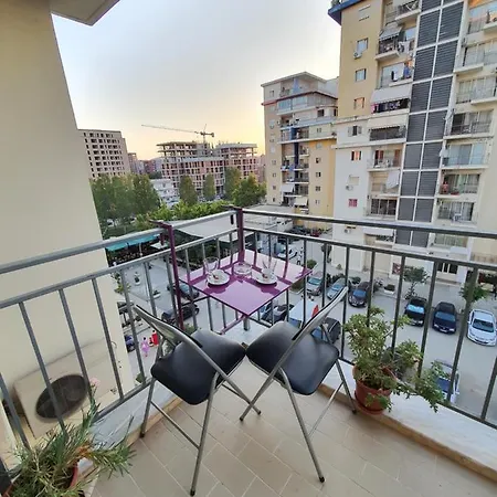 Cozy 1 Bedroom Near Parks, Cafes&restaurants Tirana