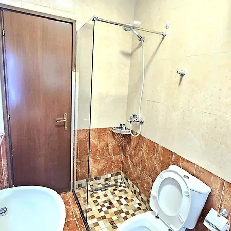 Cozy 1 Bedroom Near Parks, Cafes & Restaurants Tirana