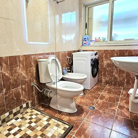 Apartament Cozy 1 Bedroom Near Parks, Cafes&restaurants *