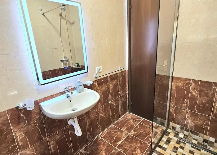 Lägenhet Cozy 1 Bedroom Near Parks, Cafes & Restaurants Tirana